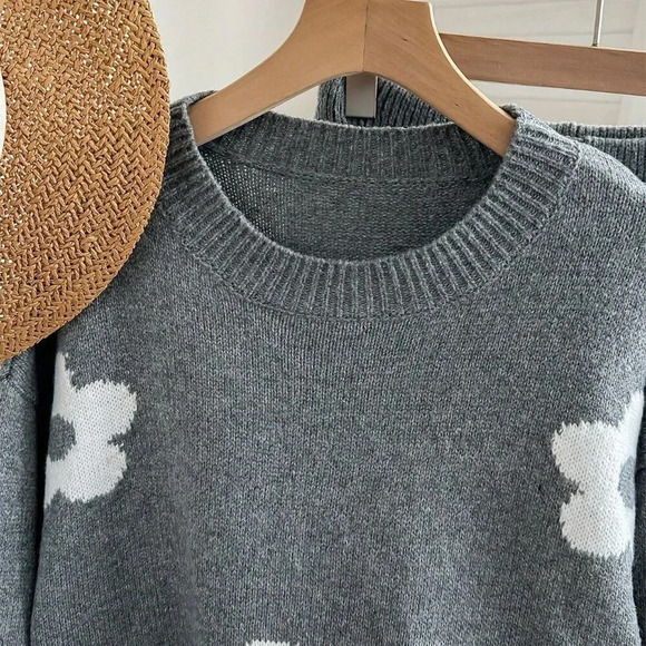 Grey Casual Women's Crochet Floral Pattern Sweater Top And Pants Knit Set - Picture 6 of 6